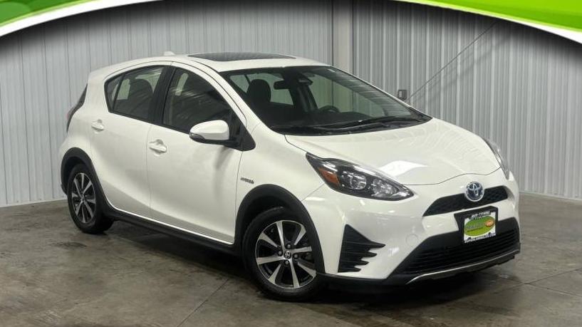 TOYOTA PRIUS C 2018 JTDKDTB32J1600696 image